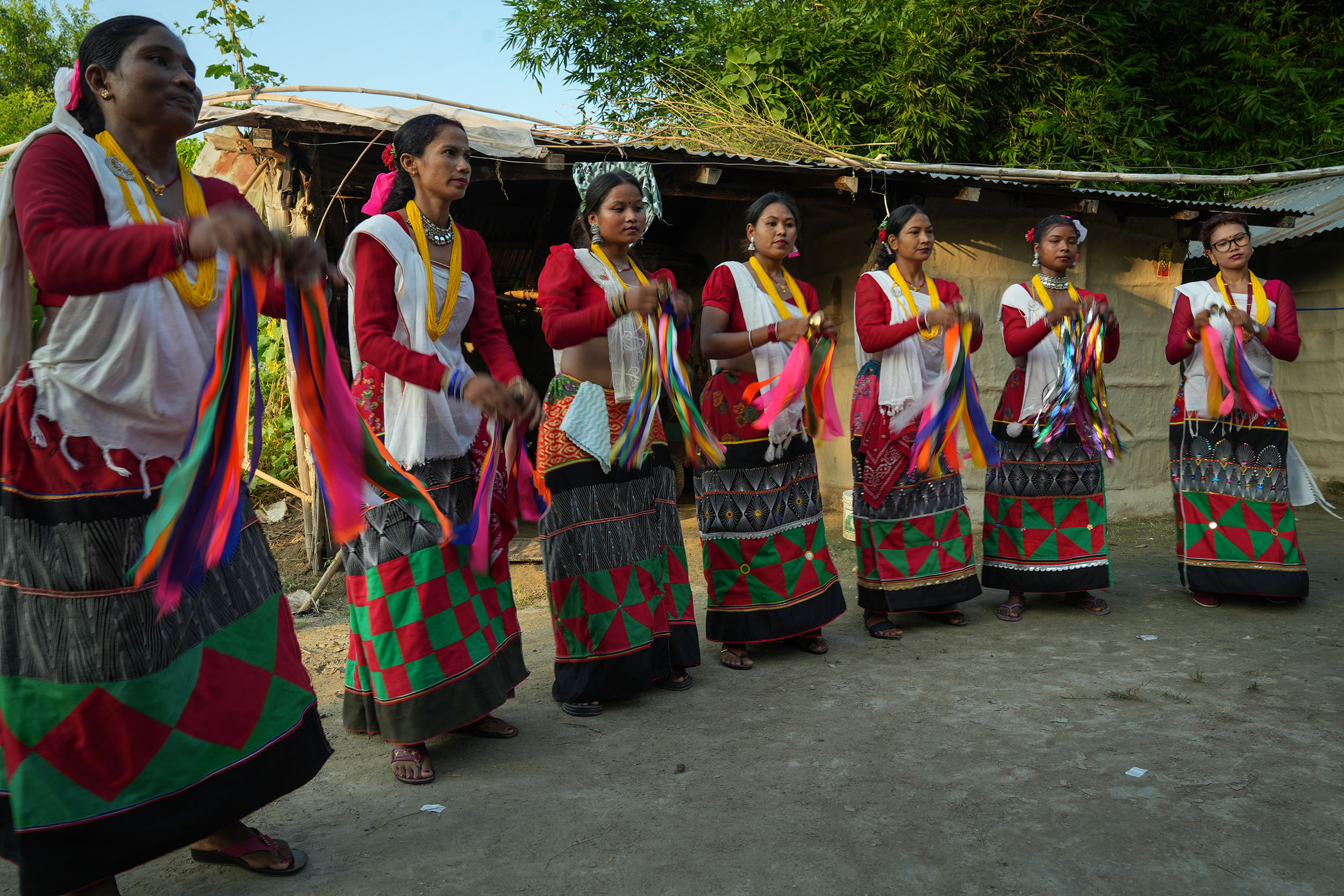 Sakhiya-Nach_Bardiya_NPL-(4)-1759477157.JPG