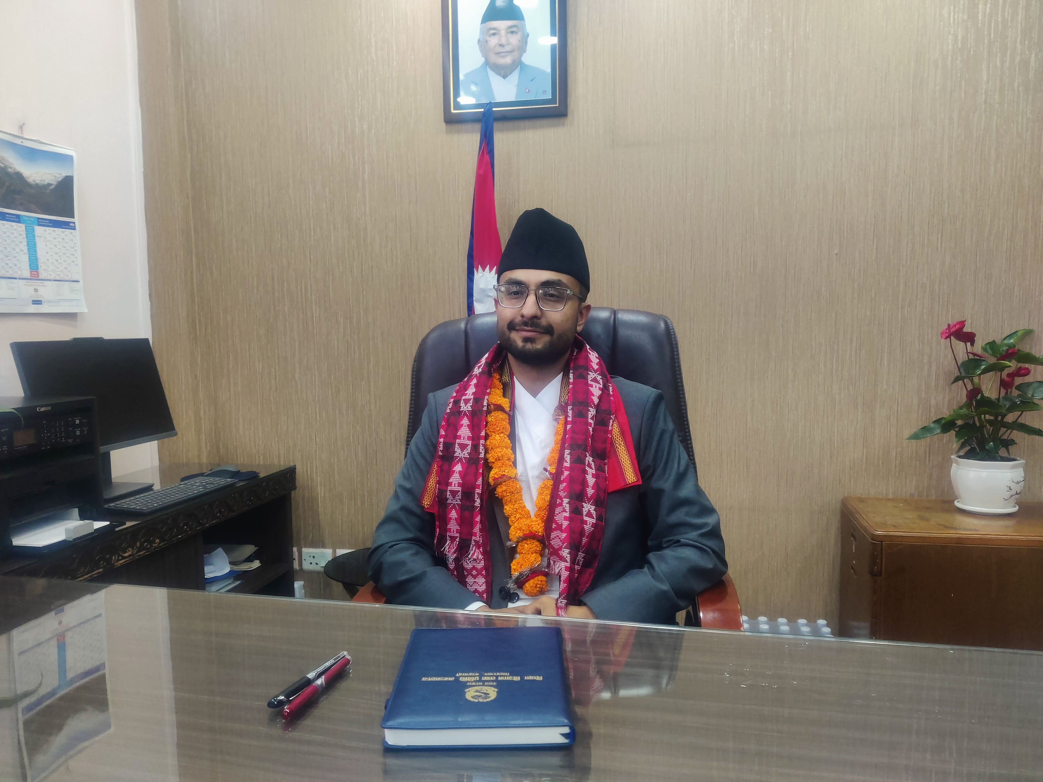 इन्ट्रान्स र ब्रिज कोर्स बन्द गर्ने निर्णय भएको सूचना शिक्षा मन्त्रालयको वेबसाइटबाट गायब