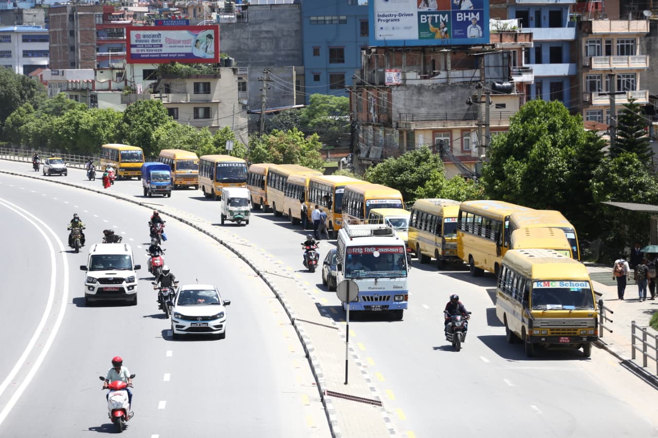 School-Bus-with-black-banner_NPL-(9)-1755843544.jpeg