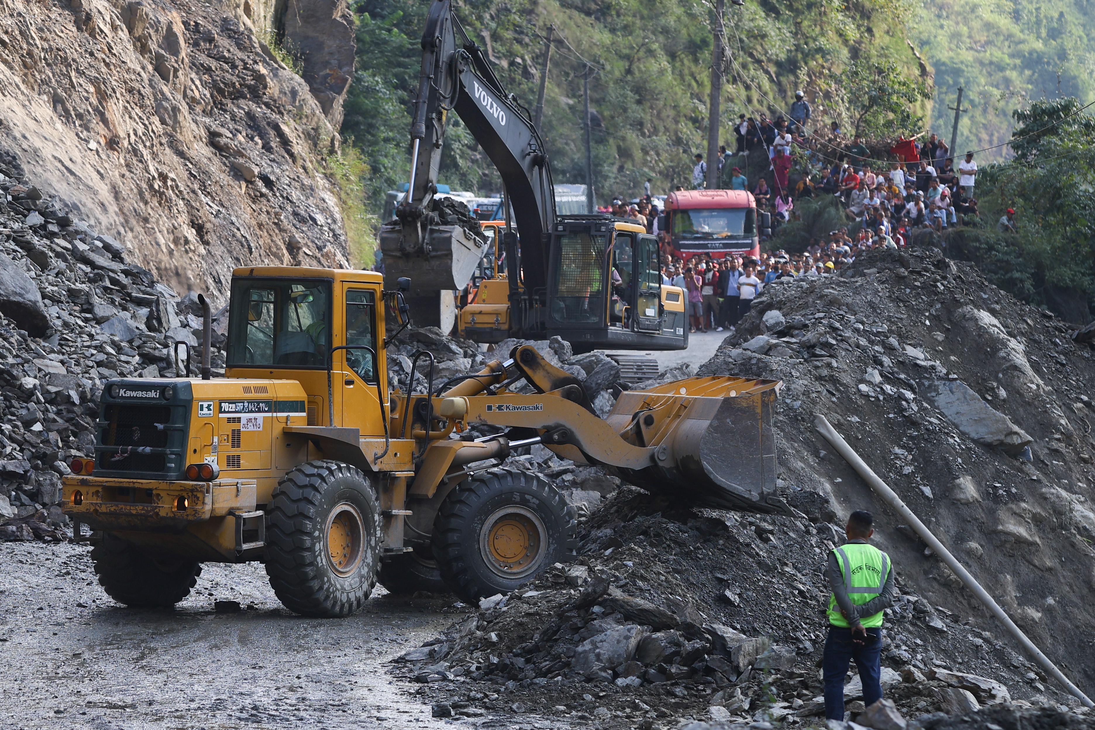 TUimkhola_landslide_-(14)-1759145957.jpg
