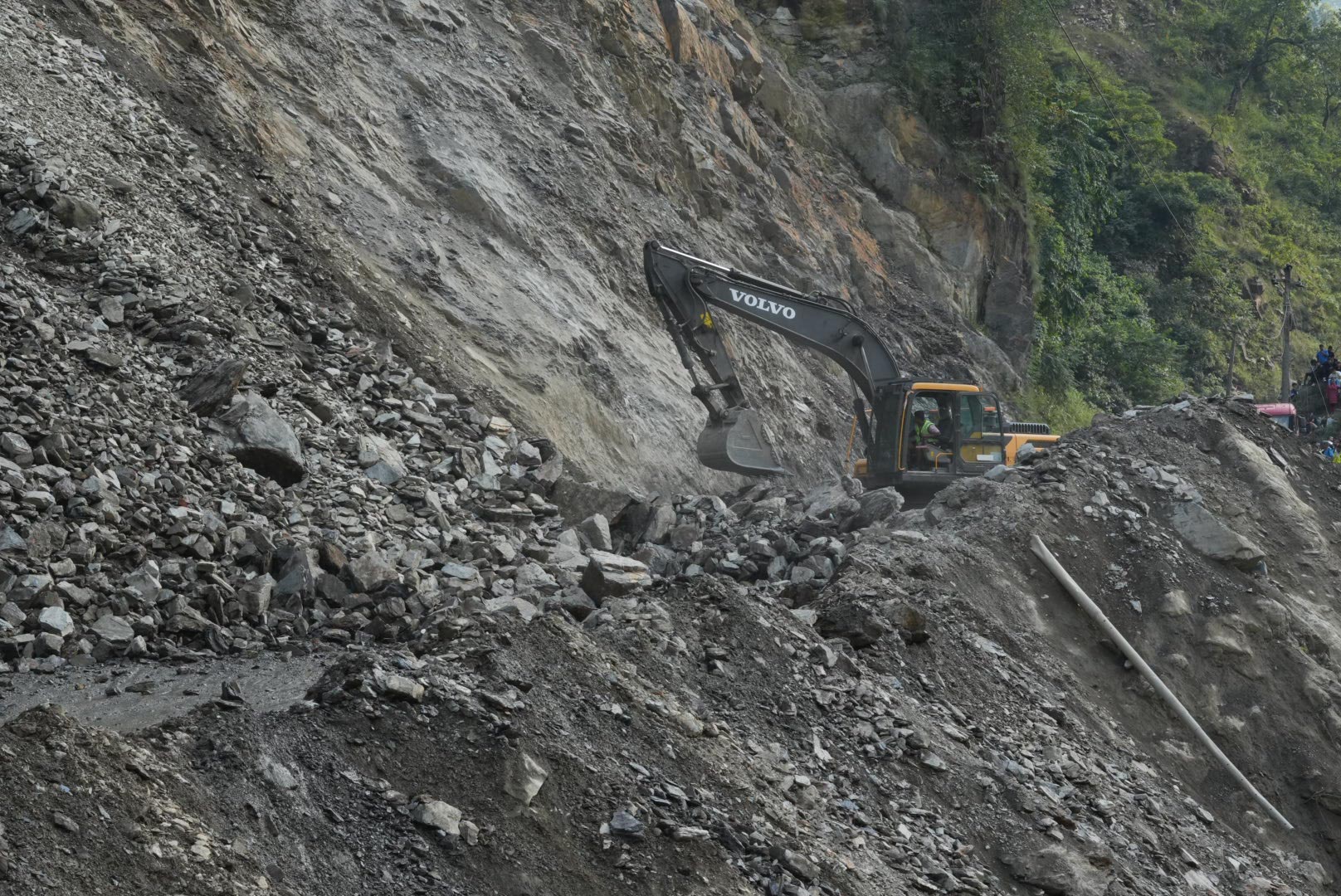 TUimkhola_landslide_-(2)-1759145970.jpg