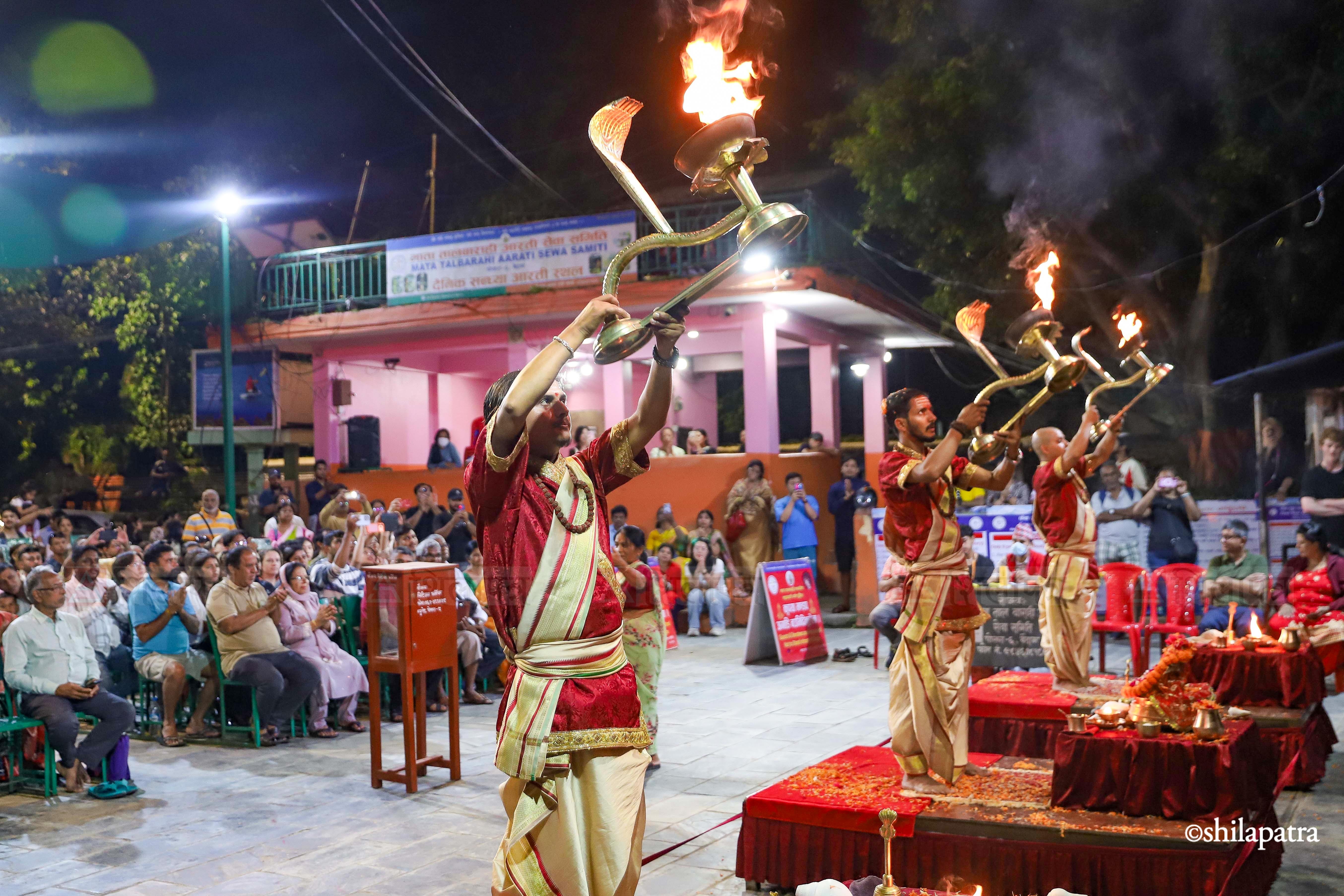 Taalbarahi-Mandir-Aarati_NPL-06-1792844328.jpg