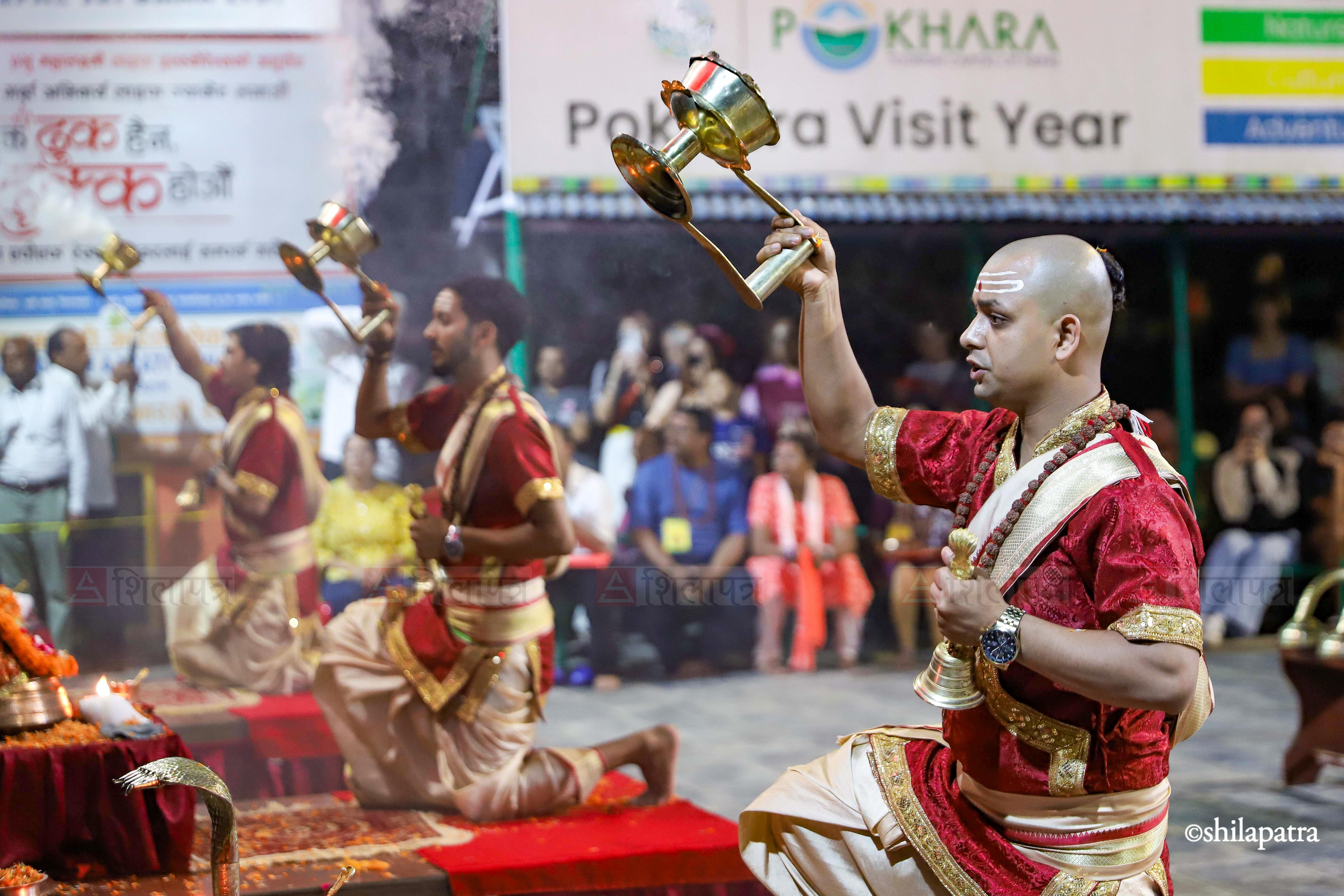 Taalbarahi-Mandir-Aarati_NPL-12-1792844341.jpg
