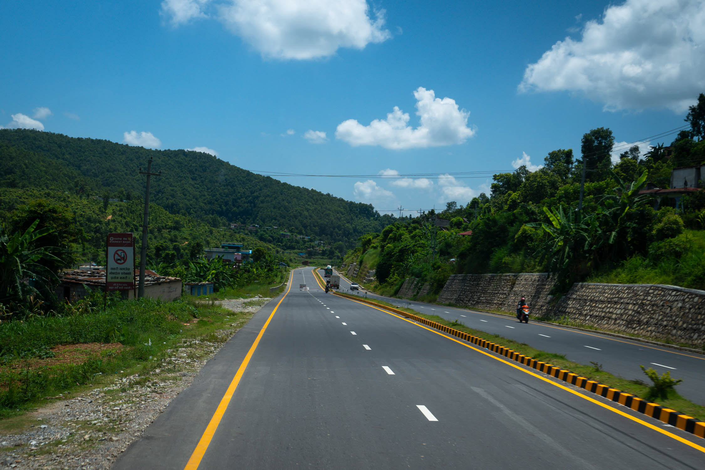 Tanahun_Prithivi-Highway_Nepal-Photo-Library_NPL11-1752893966.jpg