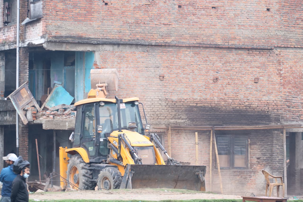 Tilganga-ma-dozar_nepal-photo-library-(5)-1777732283.jpeg