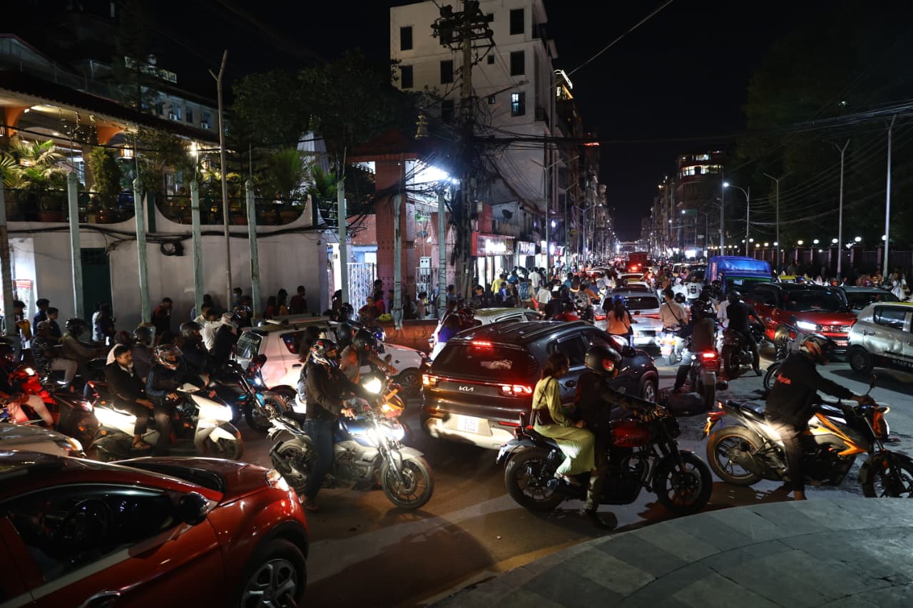 Traffic-jam-at-Saturday_NPL-(3)-1758375667.jpeg