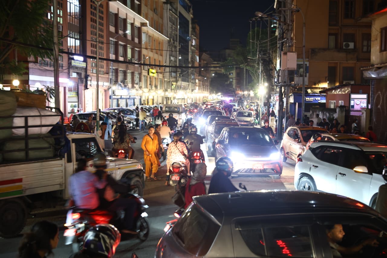 Traffic-jam-at-Saturday_NPL-(9)-1758375669.jpeg