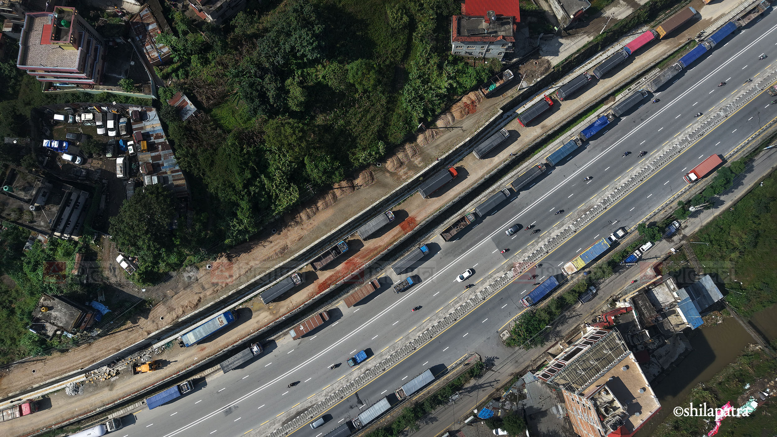 Truck_tanker_stuck_KTM-(14)-1790598921.jpg