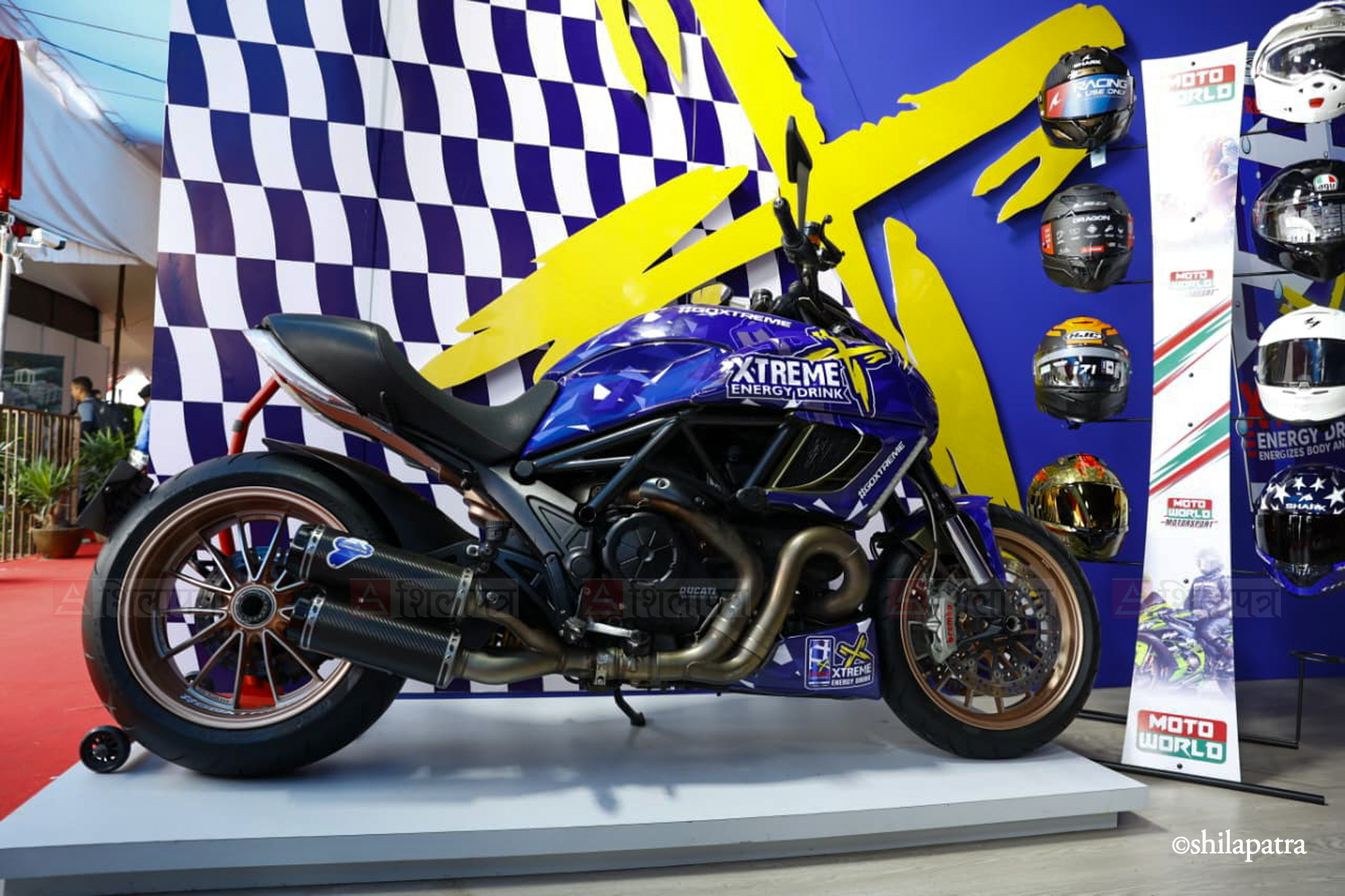 Two-Wheelers-and-Helmets_NPL-(10)-1787650025.jpg