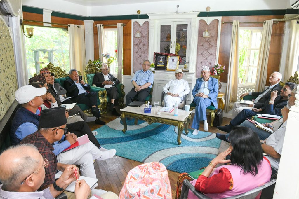 महासचिव पोखरेल र उपमहासचिव भट्टराईले पनि मागे ओलीको राजीनामा