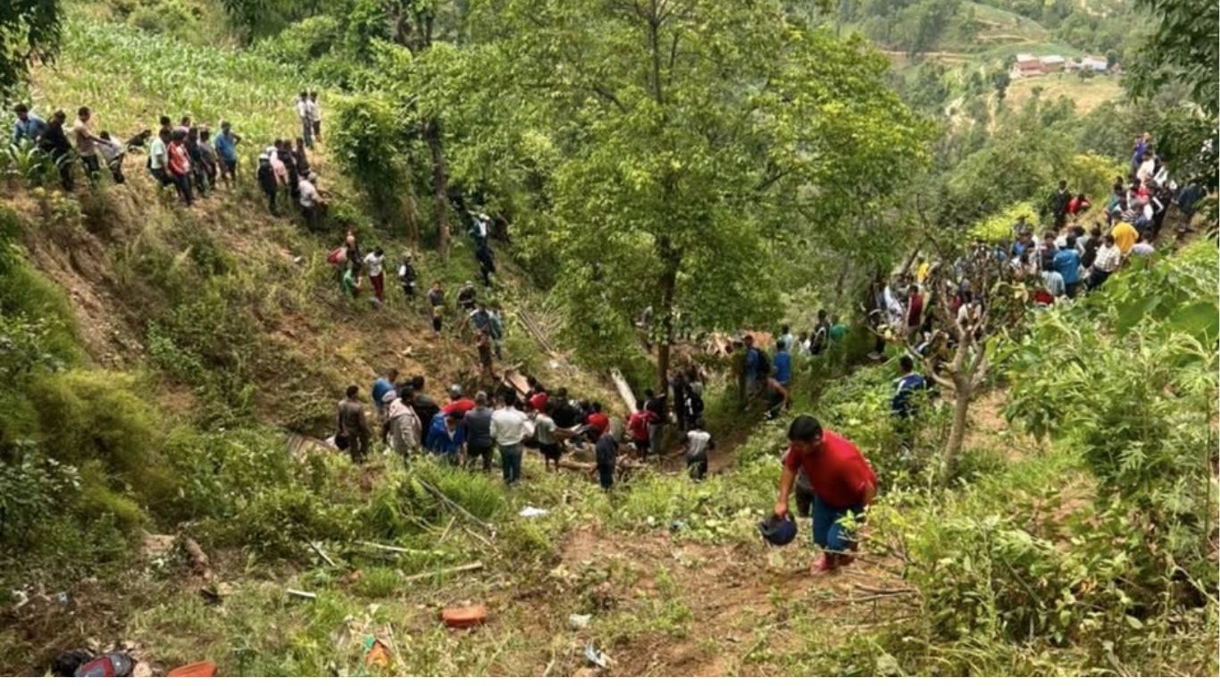 काभ्रेमा बस दुर्घटना हुँदा सात जनाको मृत्यु