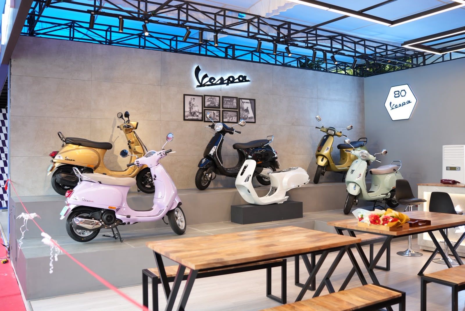 Vespa--2-1787655677.jpg