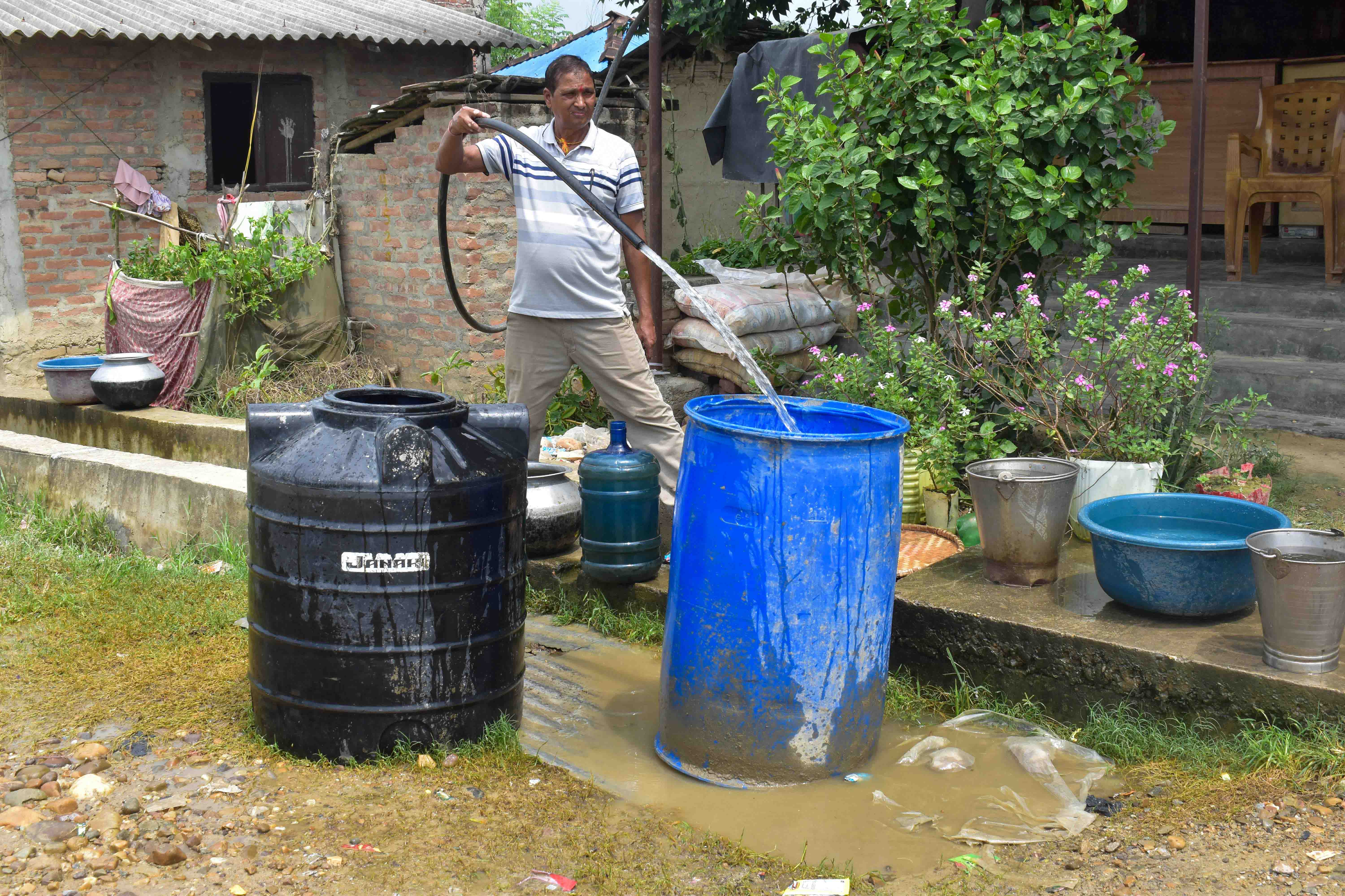 Water-Crisis-Photo-Siraha-Chapakal-Sammarsab_NPL-(8)-1789352941.JPG