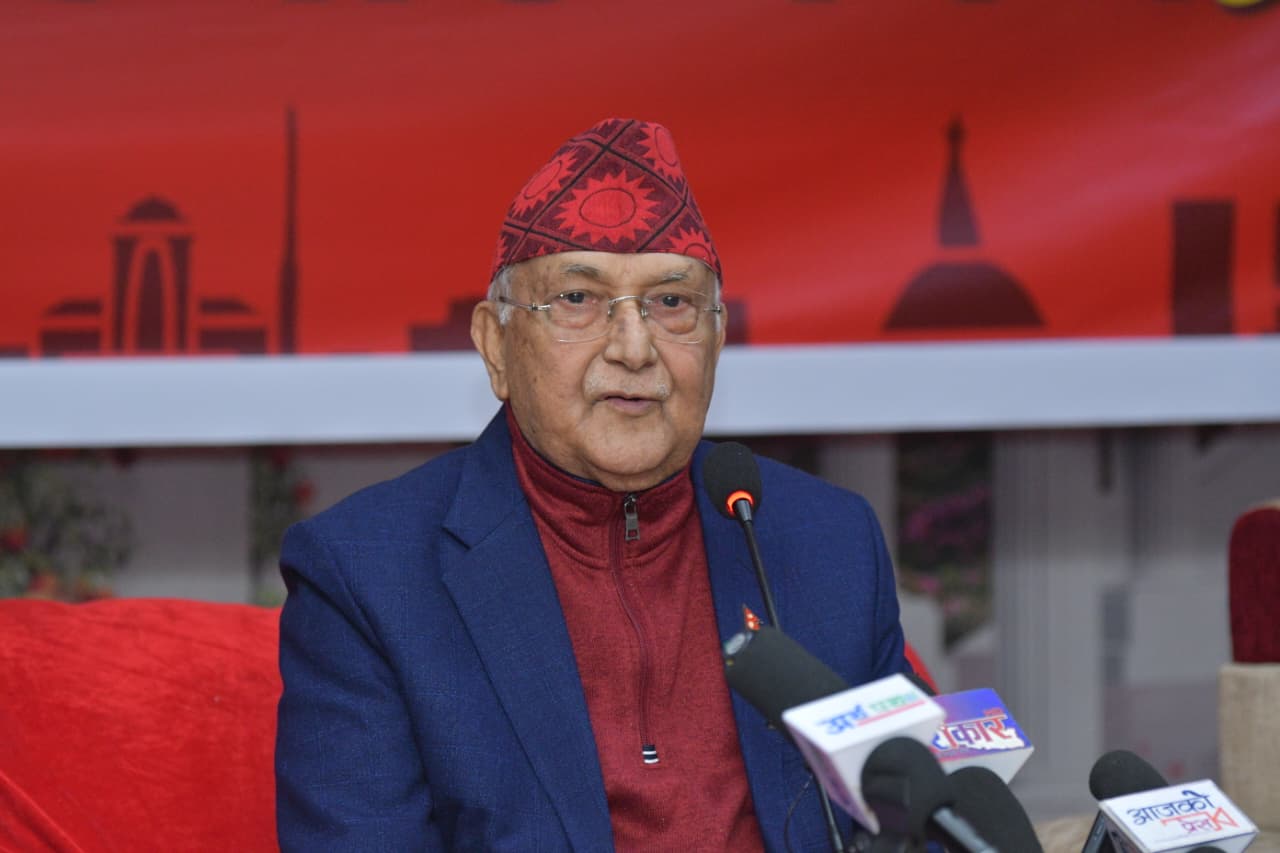 केपी ओलीको आरोप– अदालत कानमा तेल हालेर बसेको छ