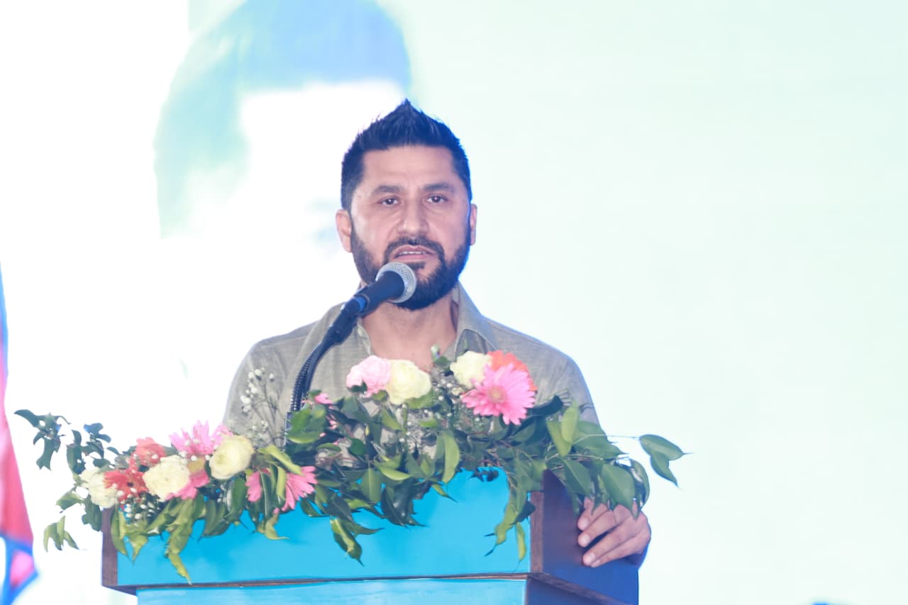 चितवनले बनायो आक्रामक छवि, चितवनमै संयमित रवि