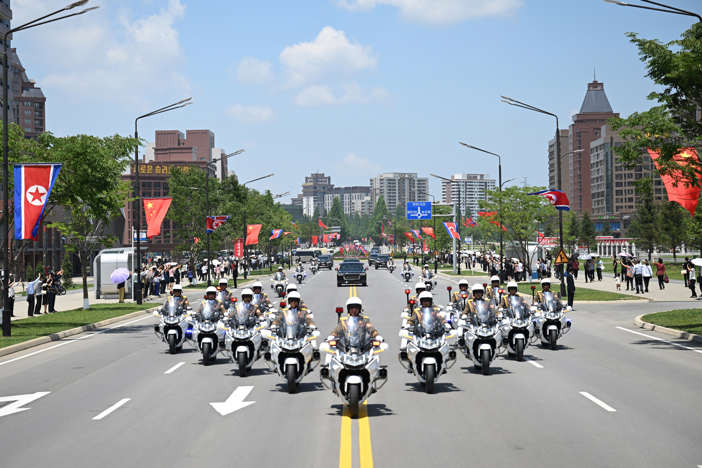 XI-JINPING-KIM-JONG-2-1781057171.JPG