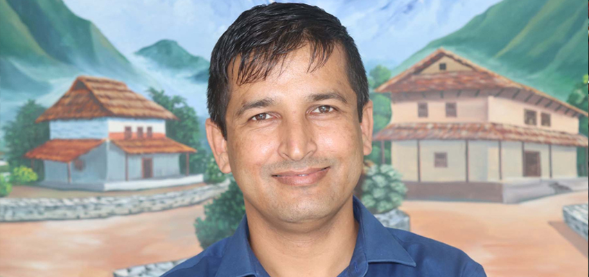 प्रधानमन्त्री ओलीकाे गृहजिल्ला झापामा प्रेस चाैतारीका उम्मेदवारले हारे, प्रेस युनियनका एकराज गिरीले जिते अध्यक्ष
