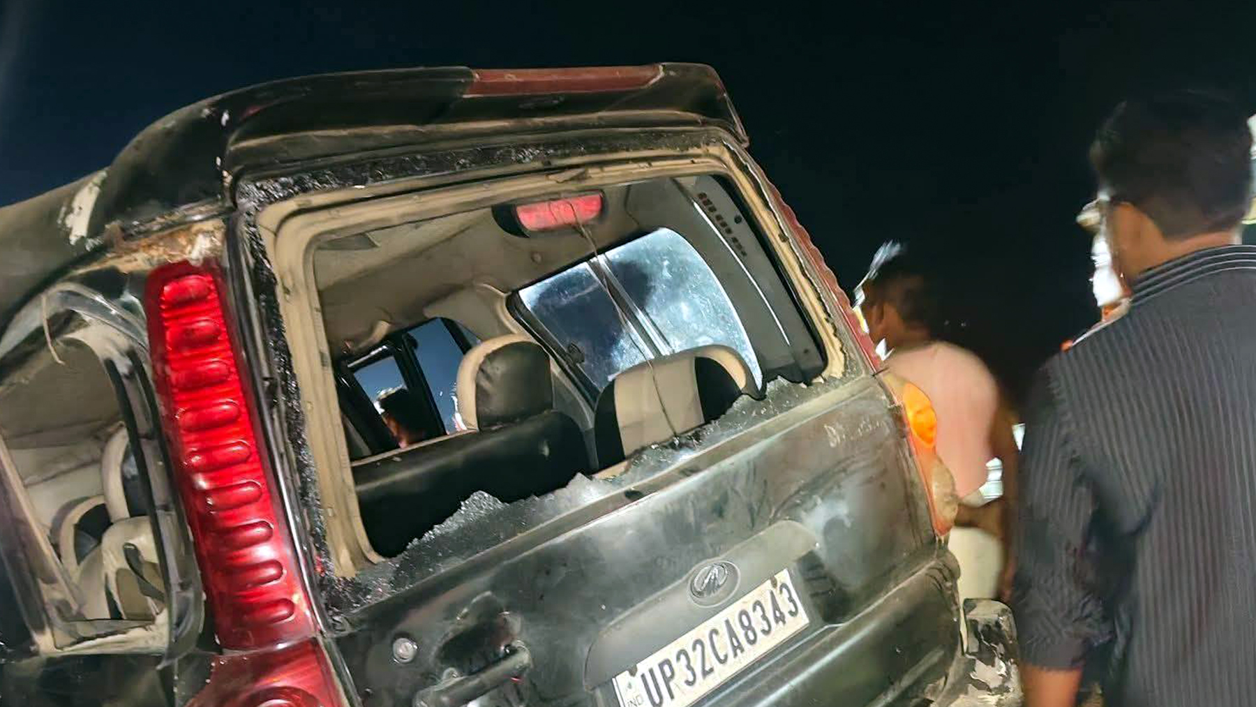 कपिलवस्तुमा रोकिराखेको ट्रकमा भारतीय स्कार्पियो ठोक्किँदा दुई जनाको मृत्यु