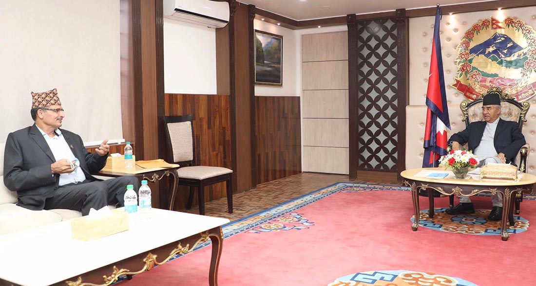 प्रधानमन्त्री देउवा र सभामुख सापकोटाबीच भेट 
