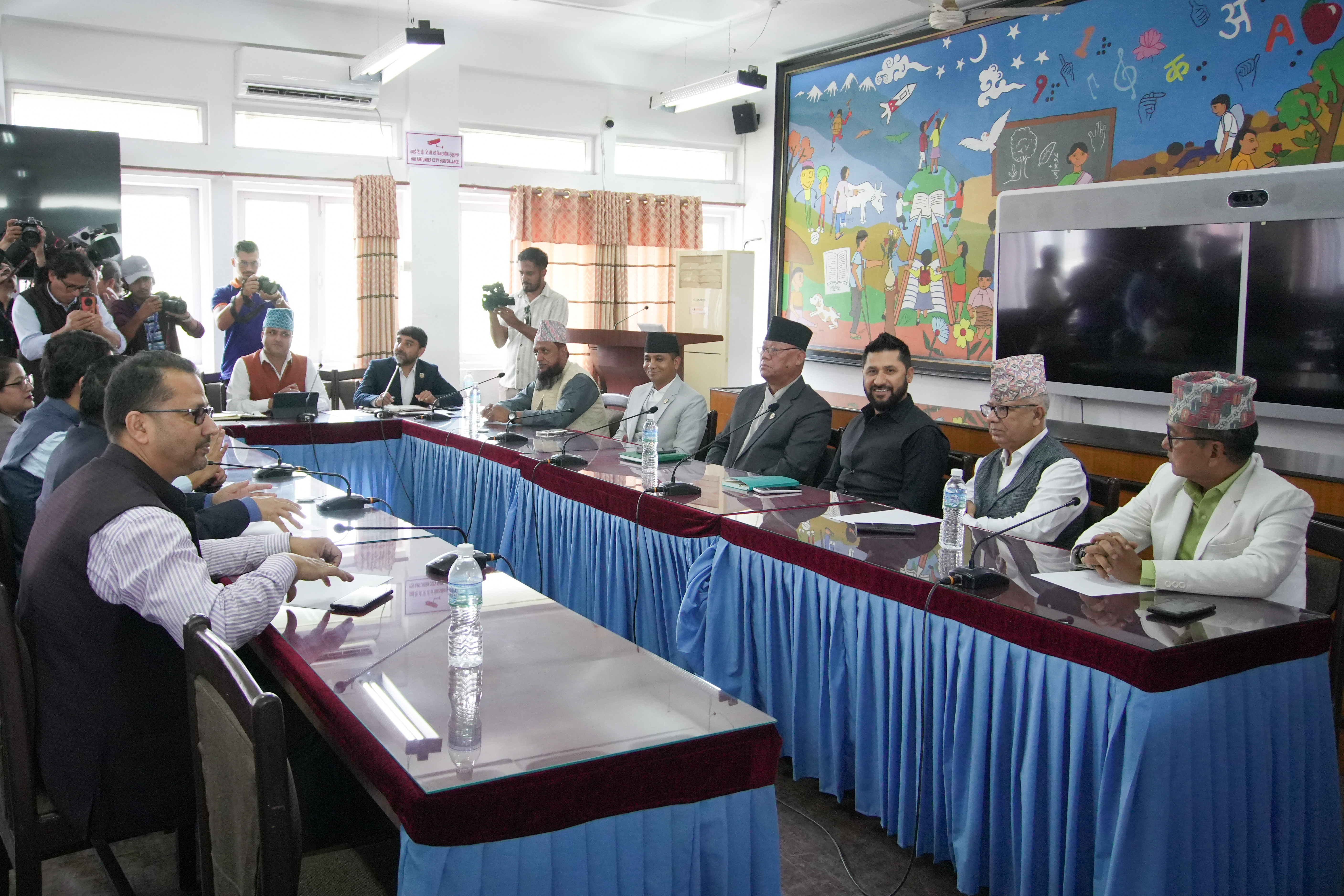 रविले आफ्‌नाे भारत भ्रमणबारे दलका नेताहरूलाई गराए जानकारी