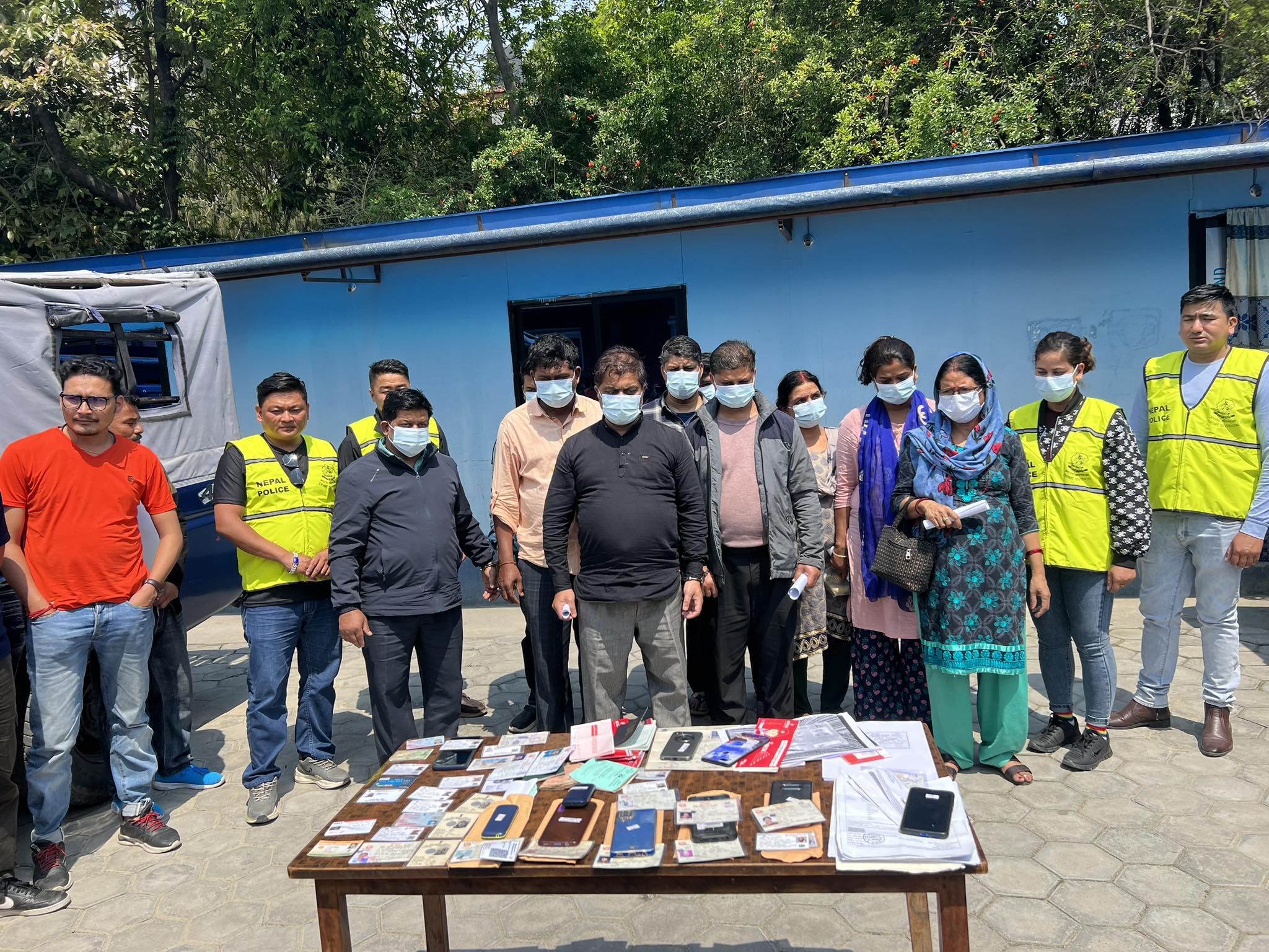 नक्कली कागजात पेस गरेर नेपाली नागरिकता लिने १० जना भारतीय नागरिक पक्राउ 