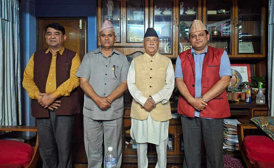 सुदूरपश्चिमका मुख्यमन्त्रीलाई विश्वासको मत दिन एमालेले 'हतार' नगर्ने