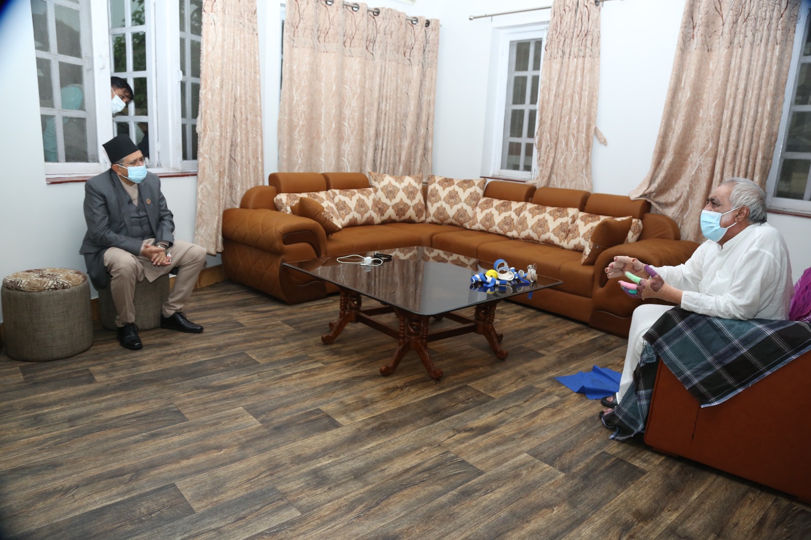 चन्द्र भण्डारीलाई भेट्न पुगे सभामुख देवराज घिमिरे
