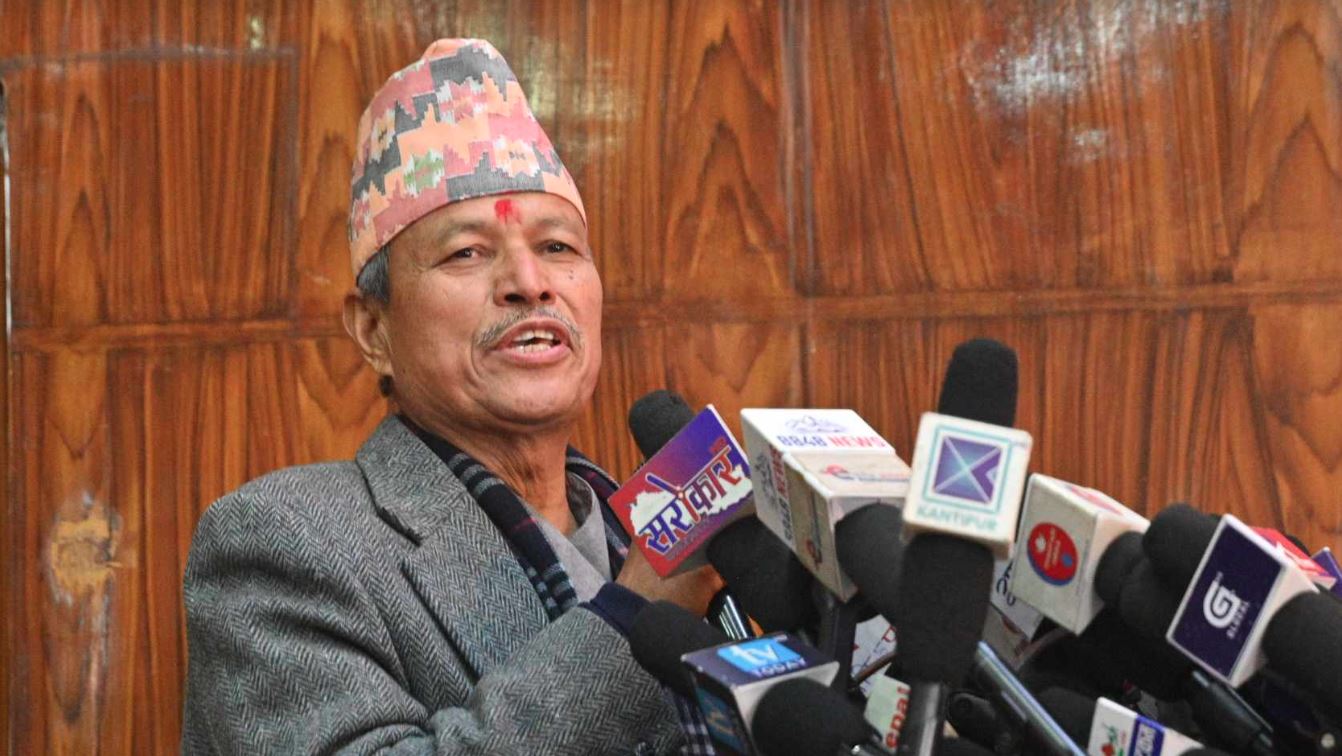 वालेन्द्रलाई भीम रावलले भने– एकछिन पनि प्रधानमन्त्री पदमा बस्ने अधिकार छैन