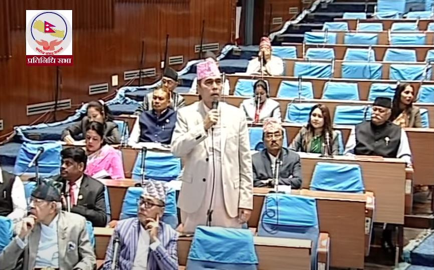 विक्रम पाण्डेको टिप्पणी- गणतन्त्ररुपी गाडीको तेल सकिसक्यो, गन्तव्यमा पुग्दैन