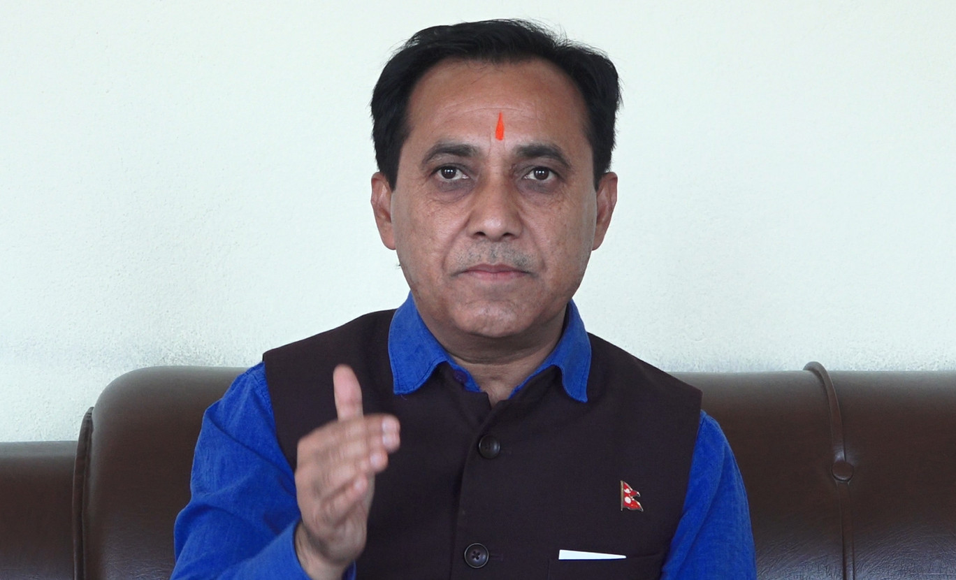 प्रधानमन्त्री प्रचण्डलाई विश्वप्रकाशको प्रश्न– रिगल आममाफी प्रकरणमा नैतिक जिम्मेवारी कसले लिने ? 