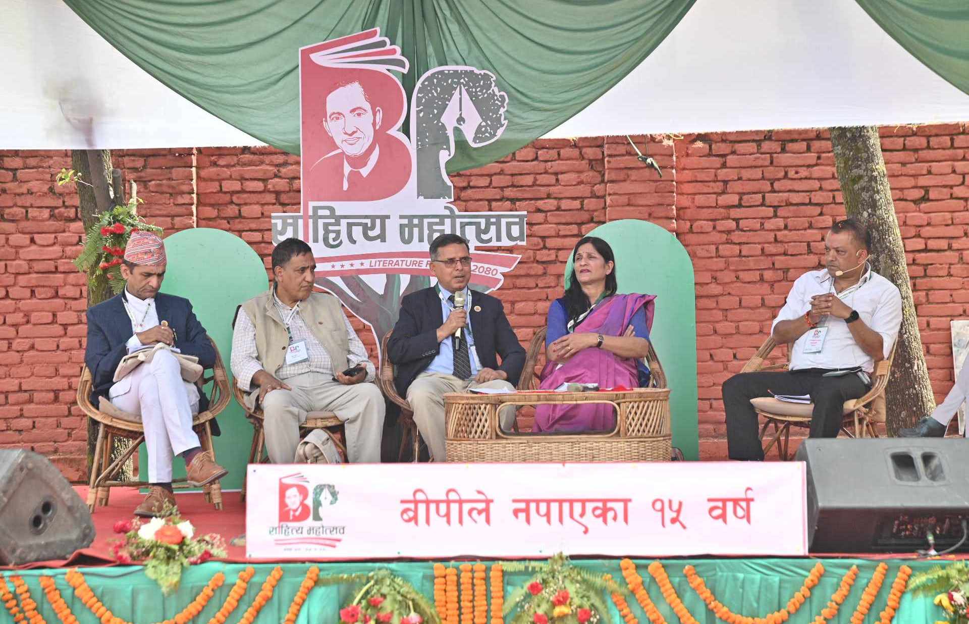 निष्ठा नहुँदा नेताहरूले काम गर्न सकेनन्: विपिन अधिकारी