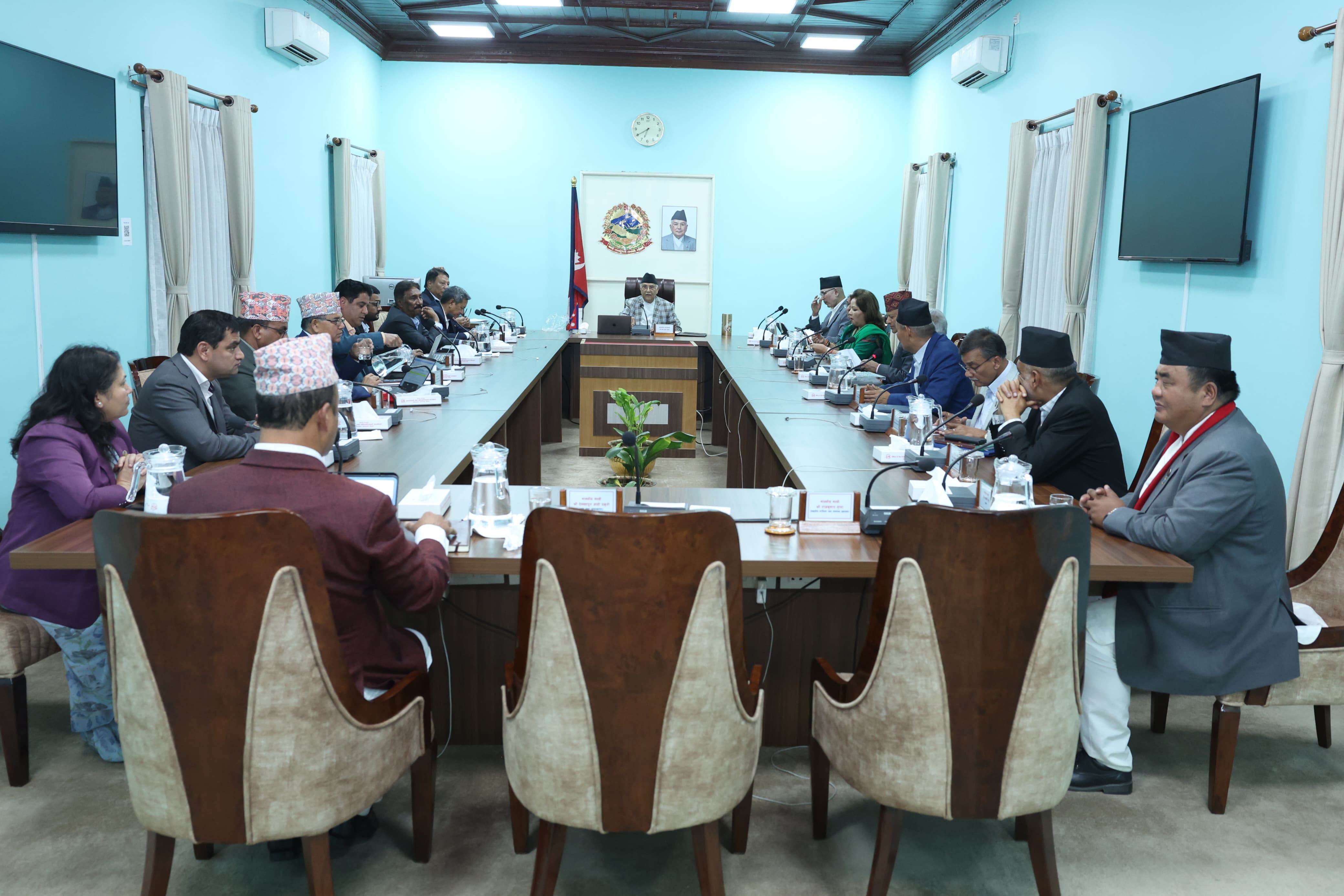 ओली सरकारका विवादित १० मन्त्री : घुस असुल्नेदेखि महिला कर्मचारीमाथि दुर्व्यवहार गर्नेसम्म