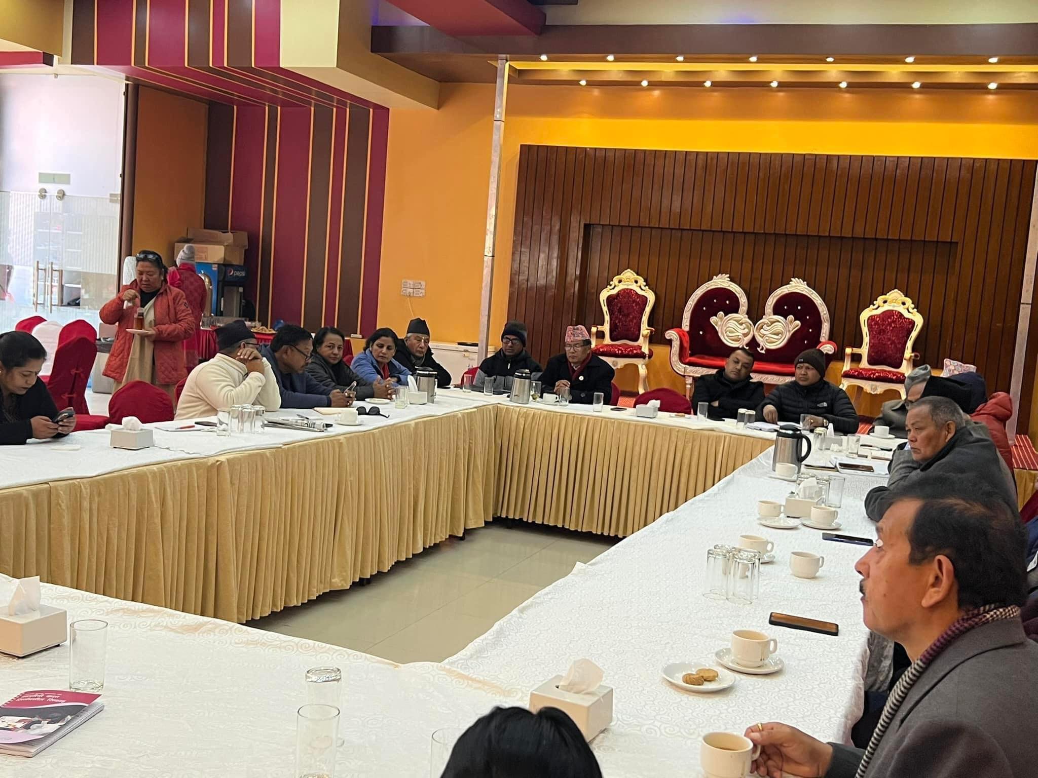 कांग्रेस इतर समूहको बैठकमा धनराजको प्रस्ताव– भावी सभापतिको उम्मेदवार शेखर दाइलाई घोषणा गरौँ 