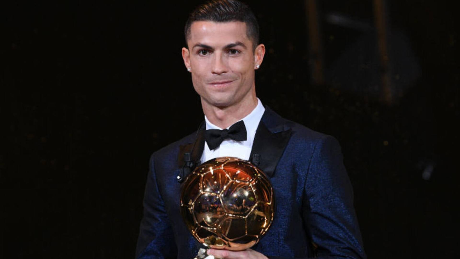 cristiano-ronaldo-ballo-dore-1783405797.jpg