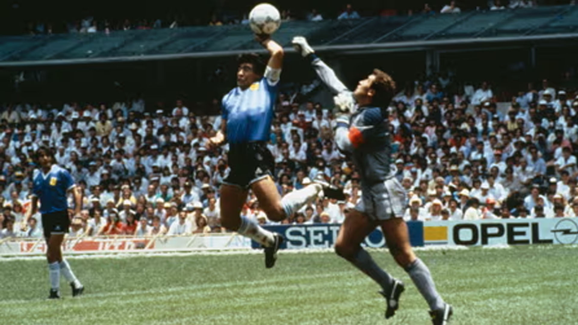 diego-maradona-hand-of-god-1752830066.jpg