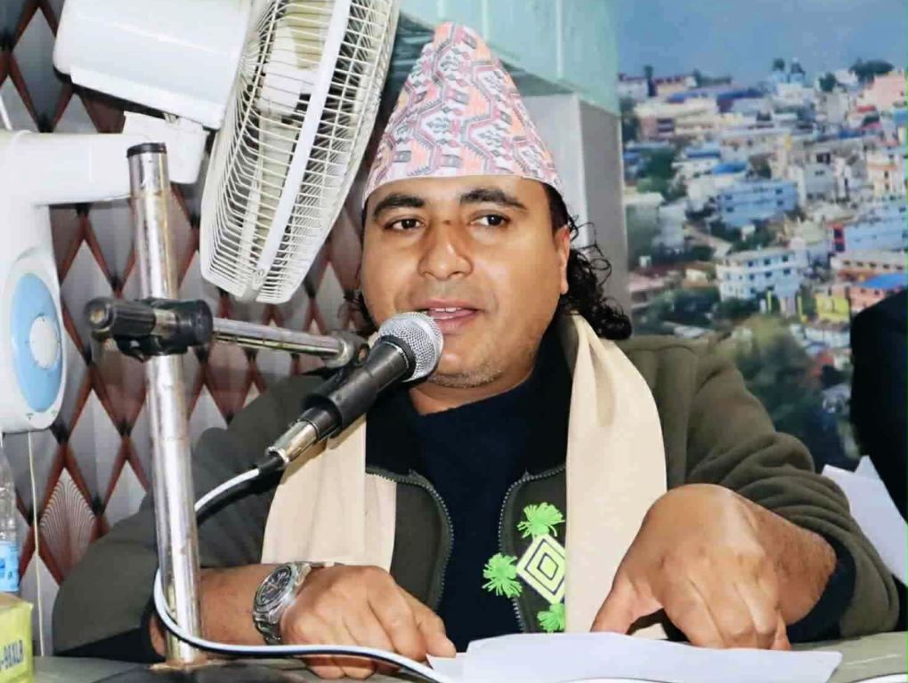 ...अनि प्रिय दाइले भने– डार्लिङ, आधा बधाई भन्छु ल !