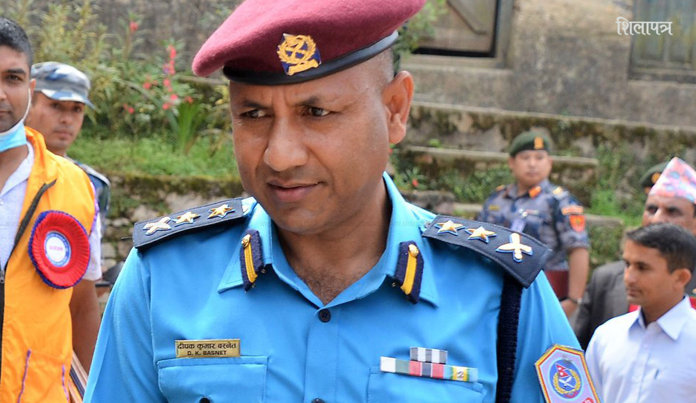 दोहोर्‍याएर जिल्ला प्रमुखको जिम्मा पाएका एसपीको नाम हेडक्वार्टरले हटायाे