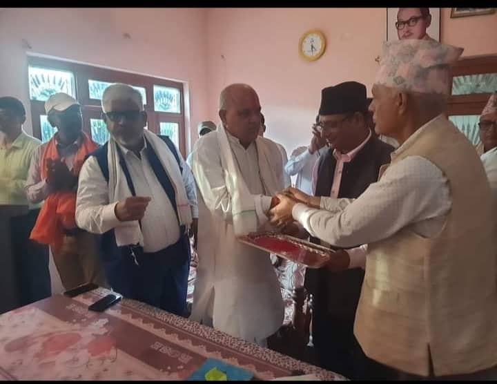एमालेमा फर्किए पूर्वसांसद पाण्डे