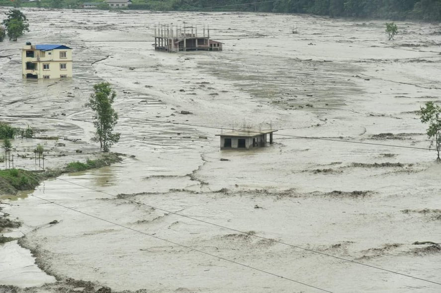 मेलम्ची बाढीको तीन वर्ष : पुनःनिर्माण  सुस्त, स्थानीयवासी चिन्तित
