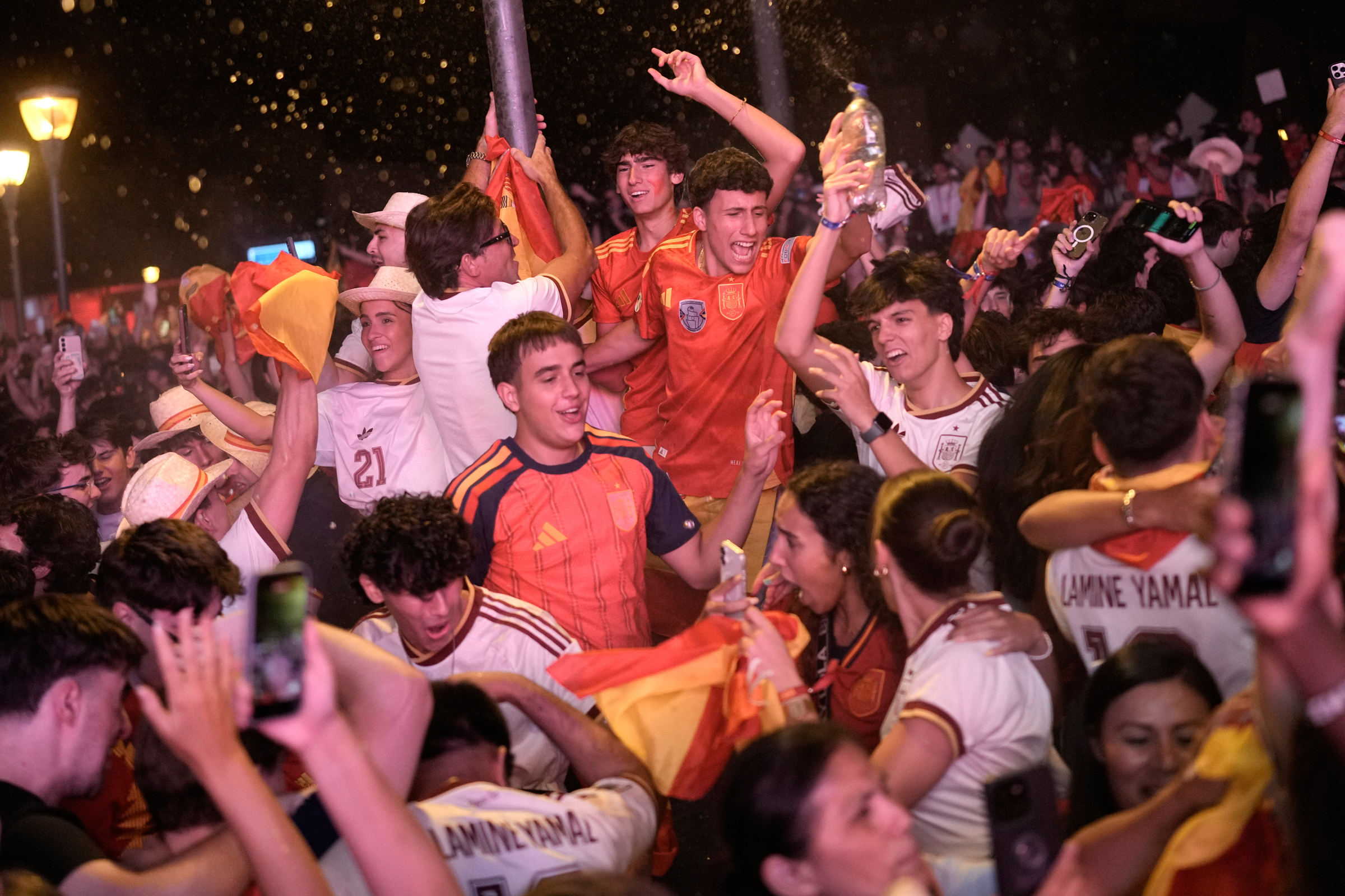 france-vs-spain-ap--(3)-1784081413.jpg