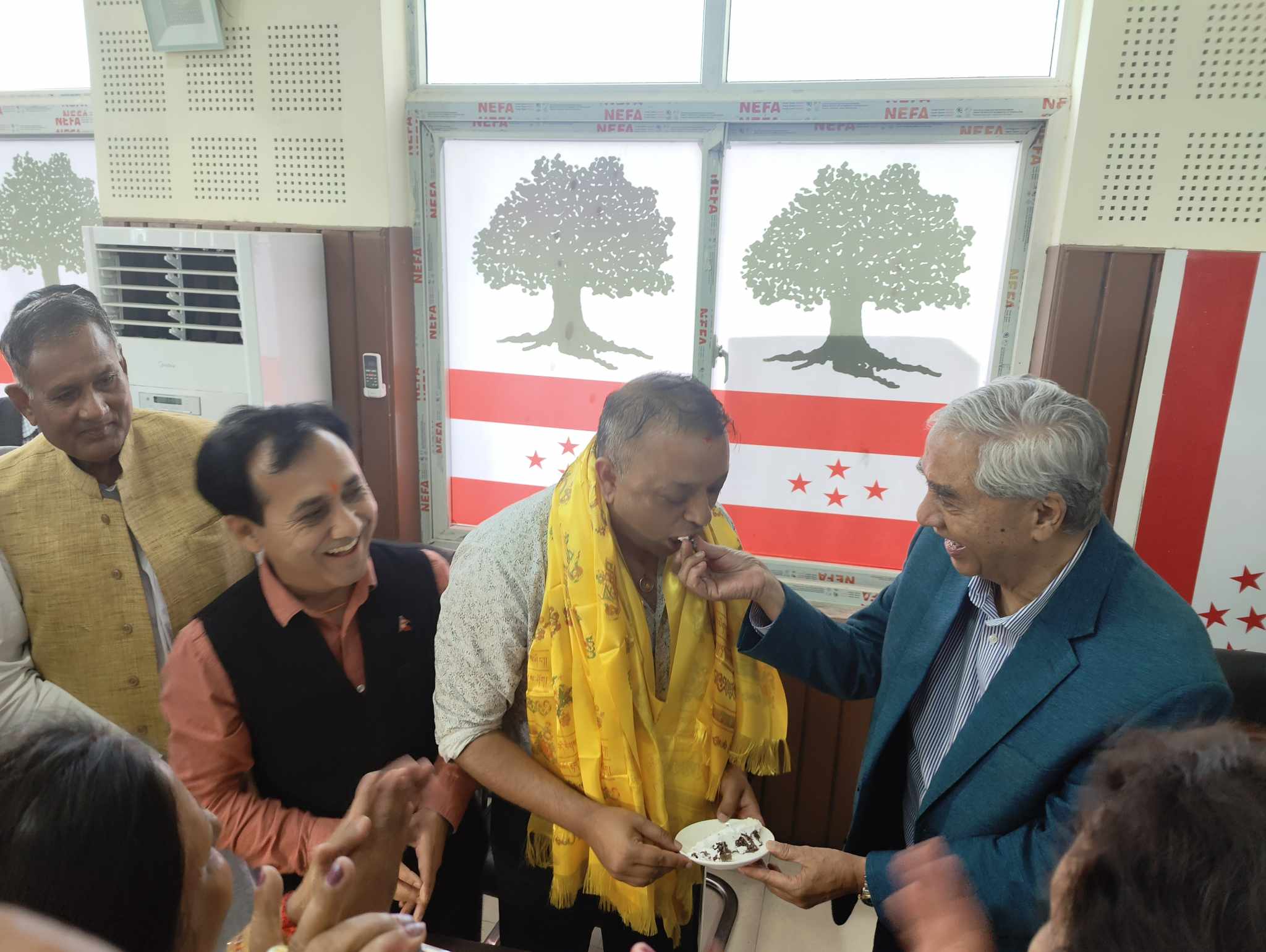कांग्रेस मुख्यालयमा मनाइयो गगन थापाको जन्मदिन