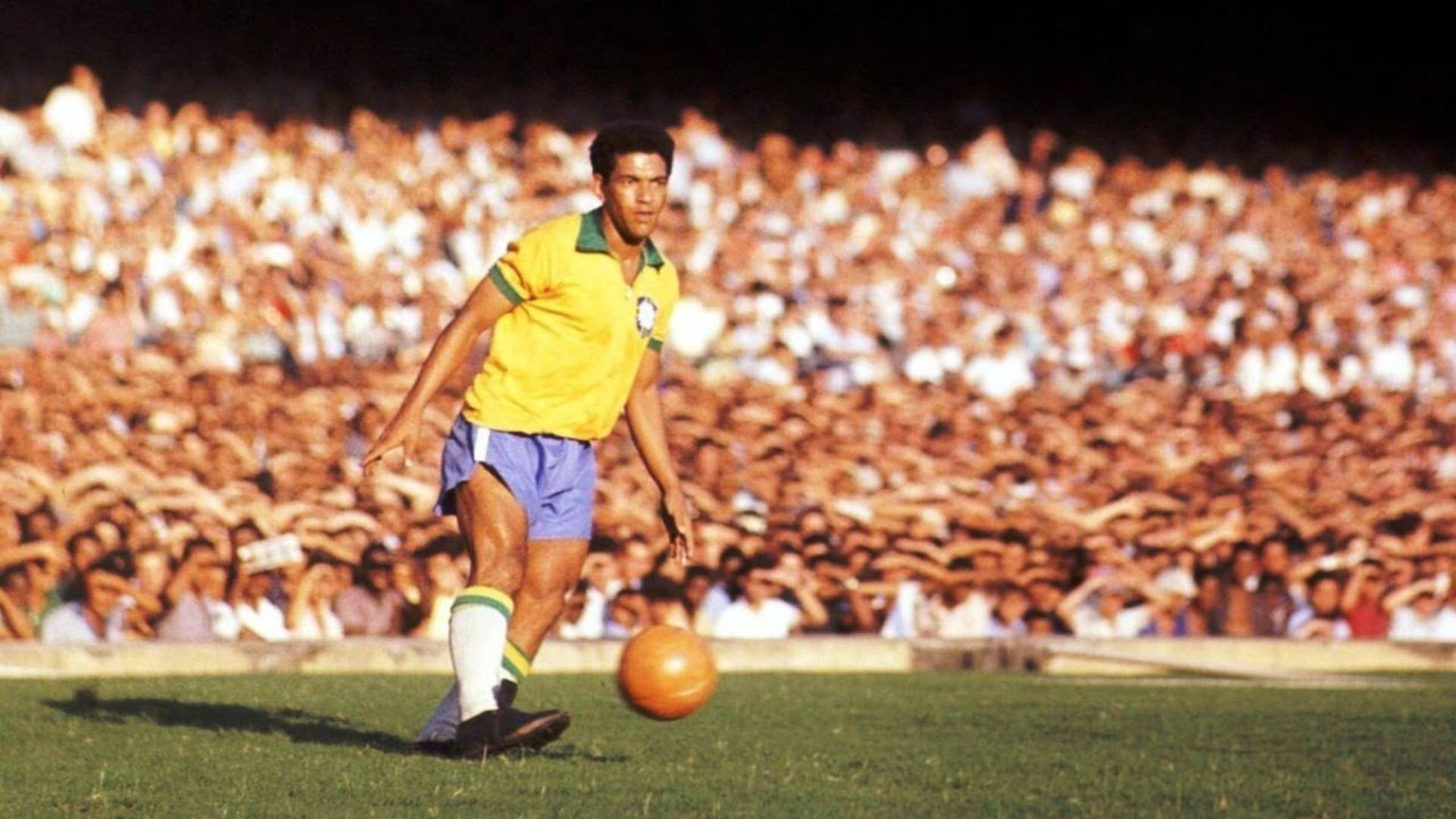 garinchha-in-brazil-jersey-1780899307.jpg