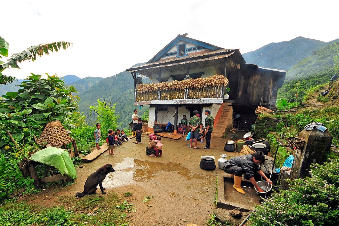 पाथीभरा दर्शन गर्न जाँदा बाटोमा देखिएको गाउँले घर 