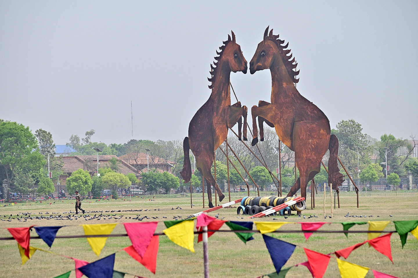 घोडेजात्रा मनाउन यसरी सिँगारियो टुँडिखेल (तस्वीरहरू)