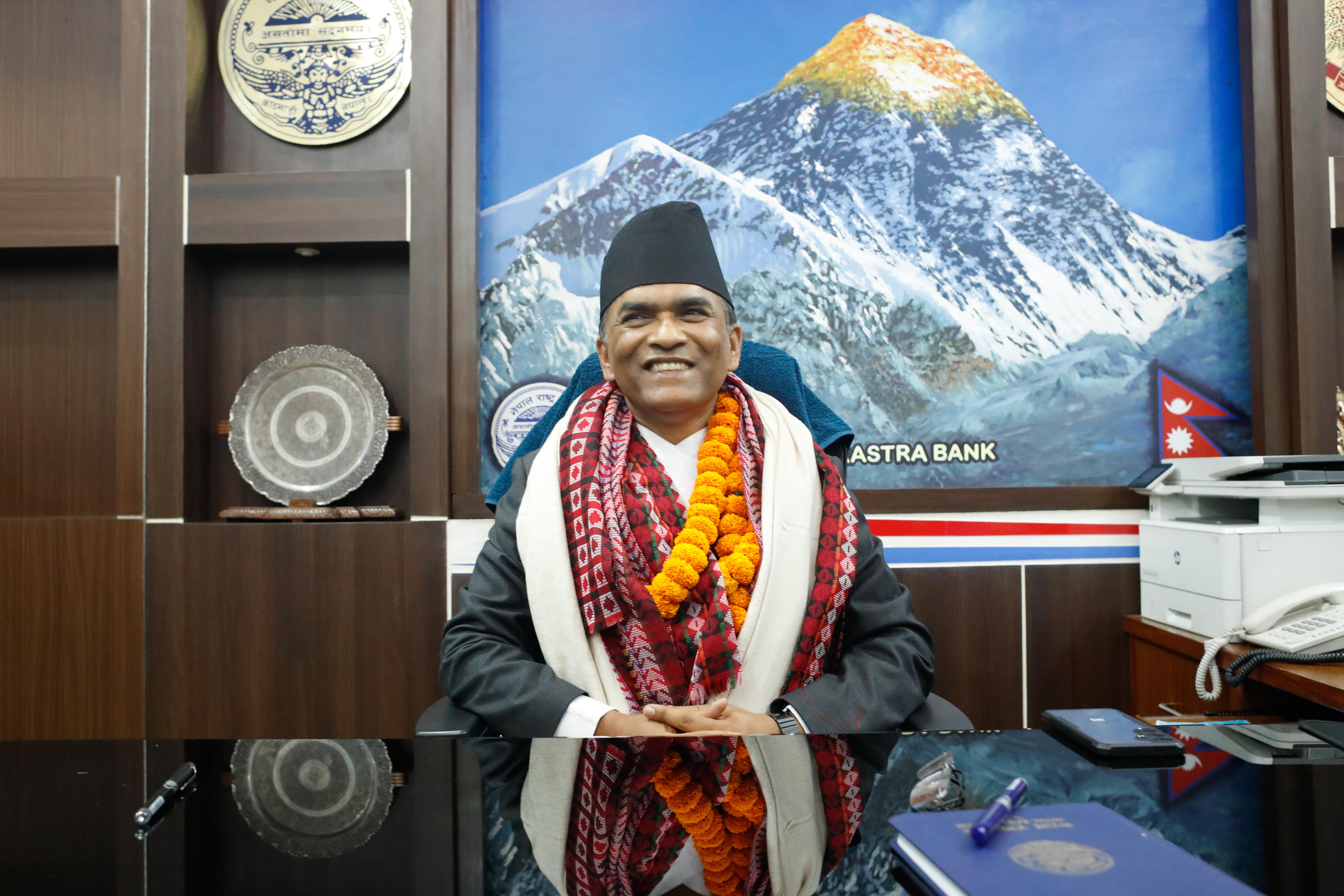 नागरिकको निक्षेपलाई राष्ट्र बैंकले सुरक्षा गर्छ: गभर्नर पौडेल
