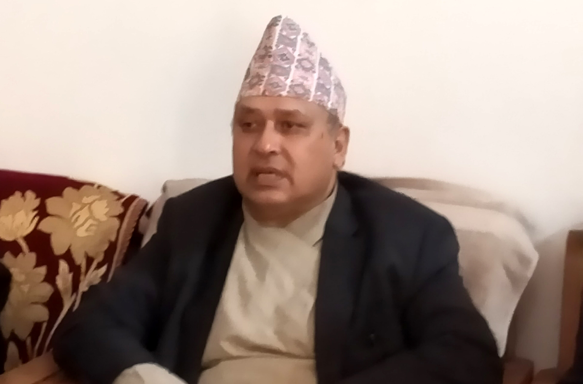 न्यायाधीश हरिकृष्ण कार्कीको प्रश्न- न्यायाधीशले कानुन हेर्ने कि सडकको जुलुस ?
