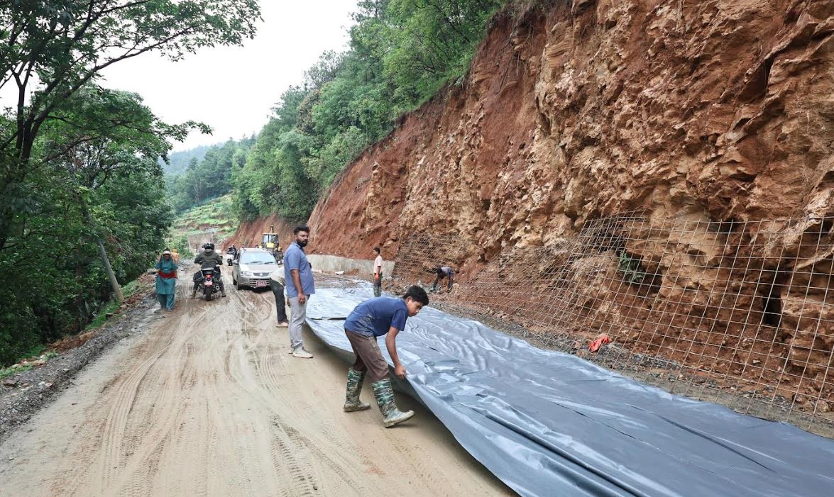 hetauda-pharping-road-10-1750907877.JPG