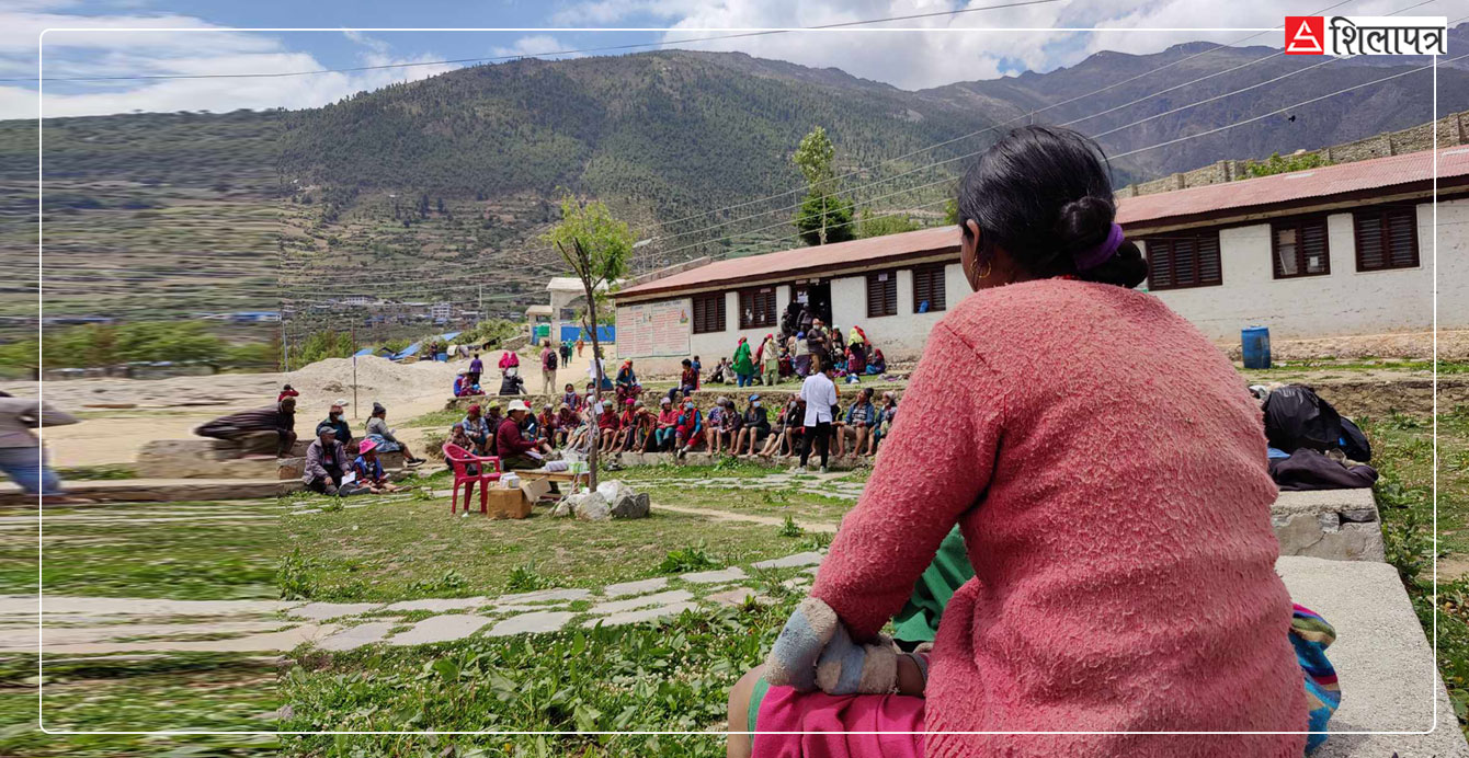 कानुनलाई चुनौतीः महिनावारी नहुँदै बिहे, कलिलै उमेरमा आमा