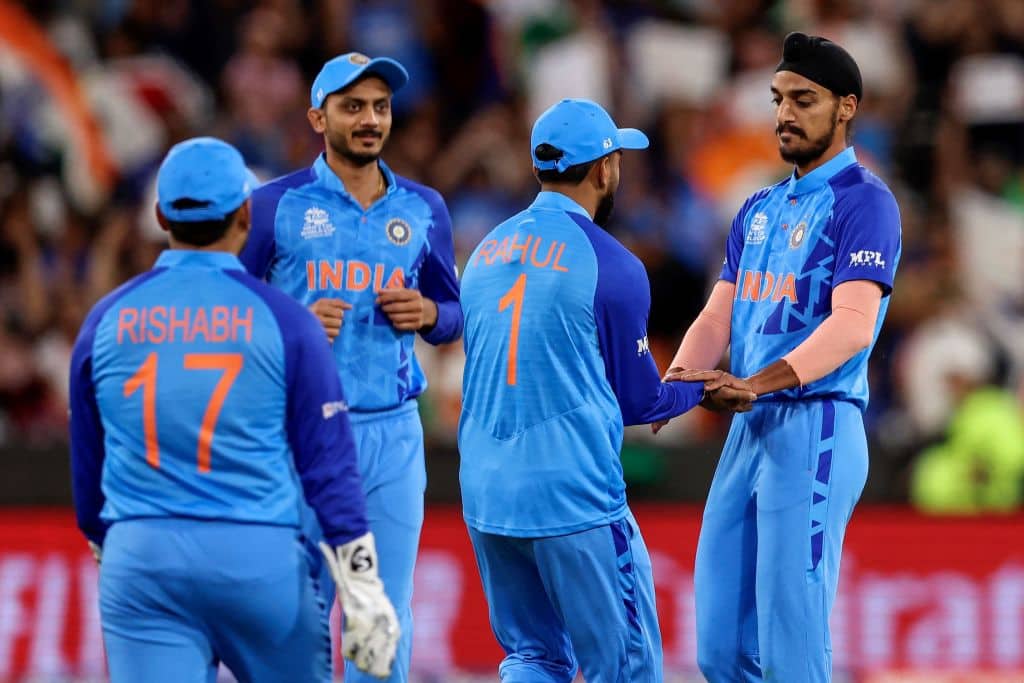 विश्वकपको सेमिफाइनल समीकरण पूरा, भारतले इंग्ल्यान्ड र पाकिस्तानले न्यूजिल्यान्डसँग खेल्ने
