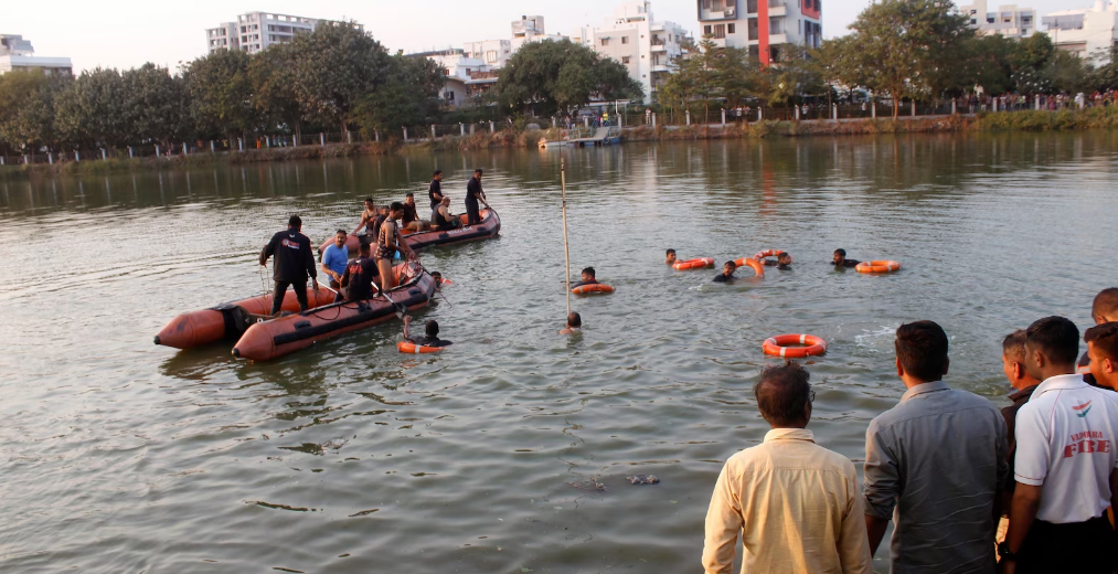 भारतको हर्नी तालमा डुंगा पल्टिँदा १४ विद्यार्थी र दुई शिक्षकको मृत्यु